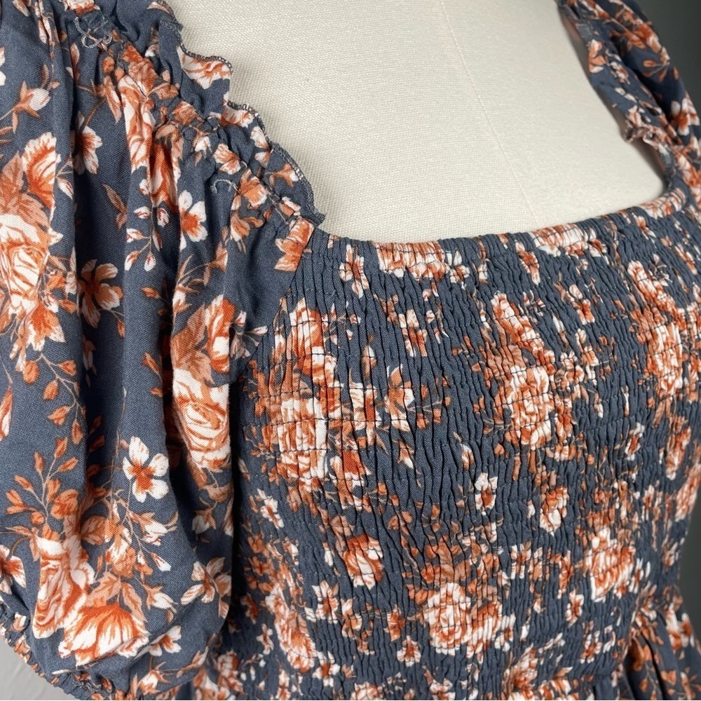 Blue Floral Smocked Babydoll Top by Listicle Size M
Puffed Sleeves Vintage Vibes - Picture 11 of 12